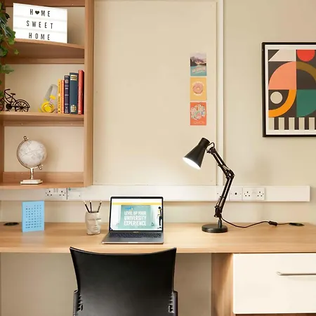 For Students Only Transom House In Apartament *