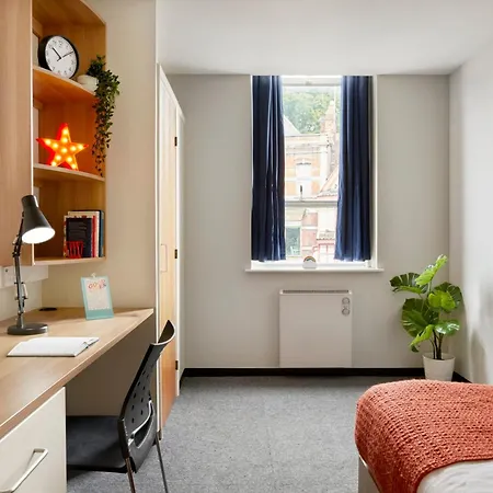 For Students Only Transom House In * Bristol