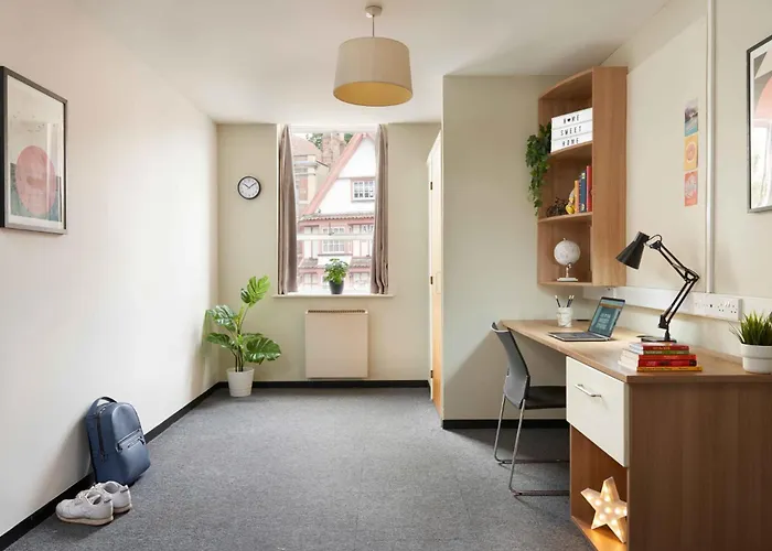 Apartment For Students Only Transom House In